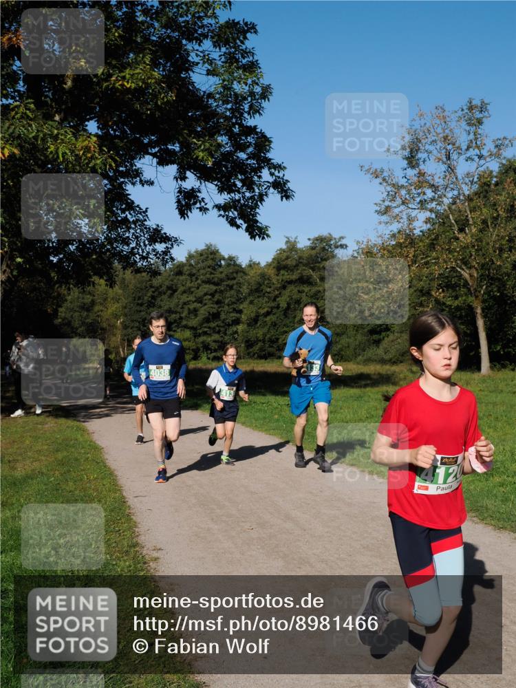 28.09.2025 - 33. Volkslauf durch das schöne Alstertal Fabian Wolf http://msf.ph/oto/8981466 28.09.2025 10:39:26 Laufen 4038, 12 meine-sportfotos.de