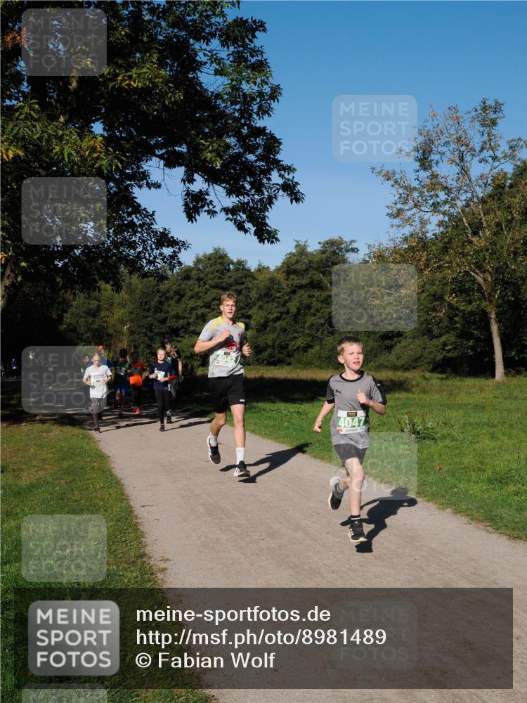 28.09.2025 - 33. Volkslauf durch das schöne Alstertal Fabian Wolf http://msf.ph/oto/8981489 28.09.2025 10:39:32 Laufen 4047 meine-sportfotos.de
