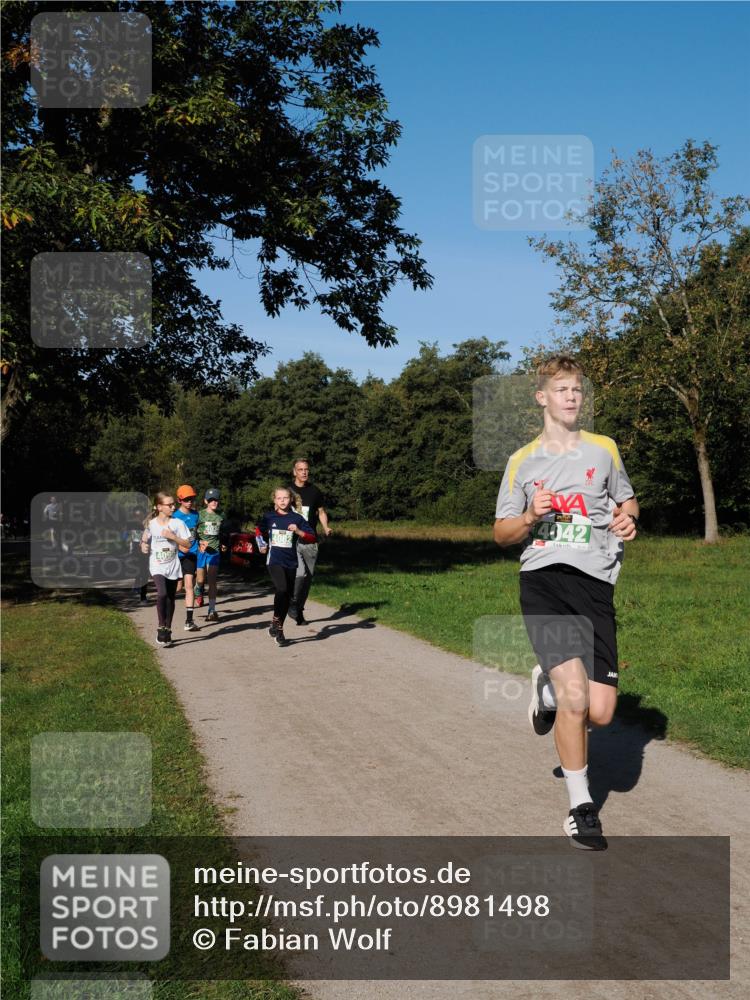 28.09.2025 - 33. Volkslauf durch das schöne Alstertal Fabian Wolf http://msf.ph/oto/8981498 28.09.2025 10:39:33 Laufen 4042 meine-sportfotos.de