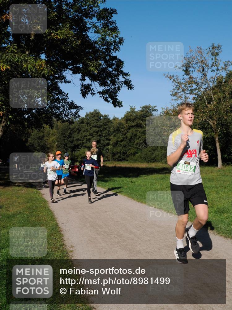 28.09.2025 - 33. Volkslauf durch das schöne Alstertal Fabian Wolf http://msf.ph/oto/8981499 28.09.2025 10:39:33 Laufen 4042 meine-sportfotos.de