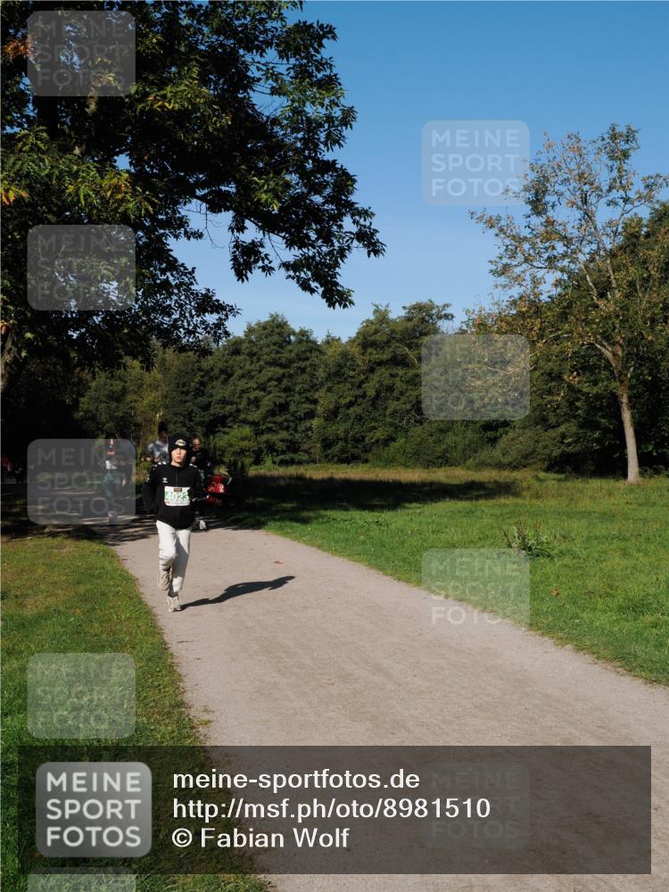 28.09.2025 - 33. Volkslauf durch das schöne Alstertal Fabian Wolf http://msf.ph/oto/8981510 28.09.2025 10:39:38 Laufen 4023 meine-sportfotos.de
