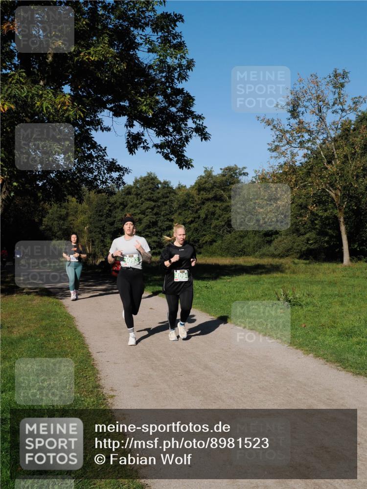 28.09.2025 - 33. Volkslauf durch das schöne Alstertal Fabian Wolf http://msf.ph/oto/8981523 28.09.2025 10:39:41 Laufen 4094 meine-sportfotos.de