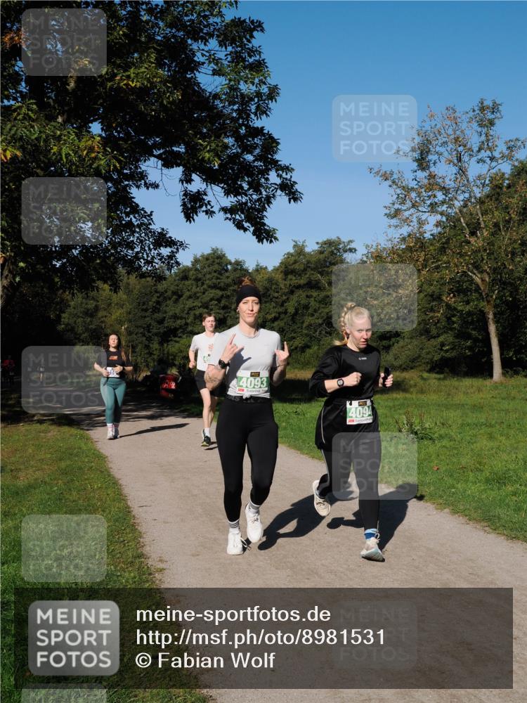 28.09.2025 - 33. Volkslauf durch das schöne Alstertal Fabian Wolf http://msf.ph/oto/8981531 28.09.2025 10:39:42 Laufen 10, 4093, 4094 meine-sportfotos.de