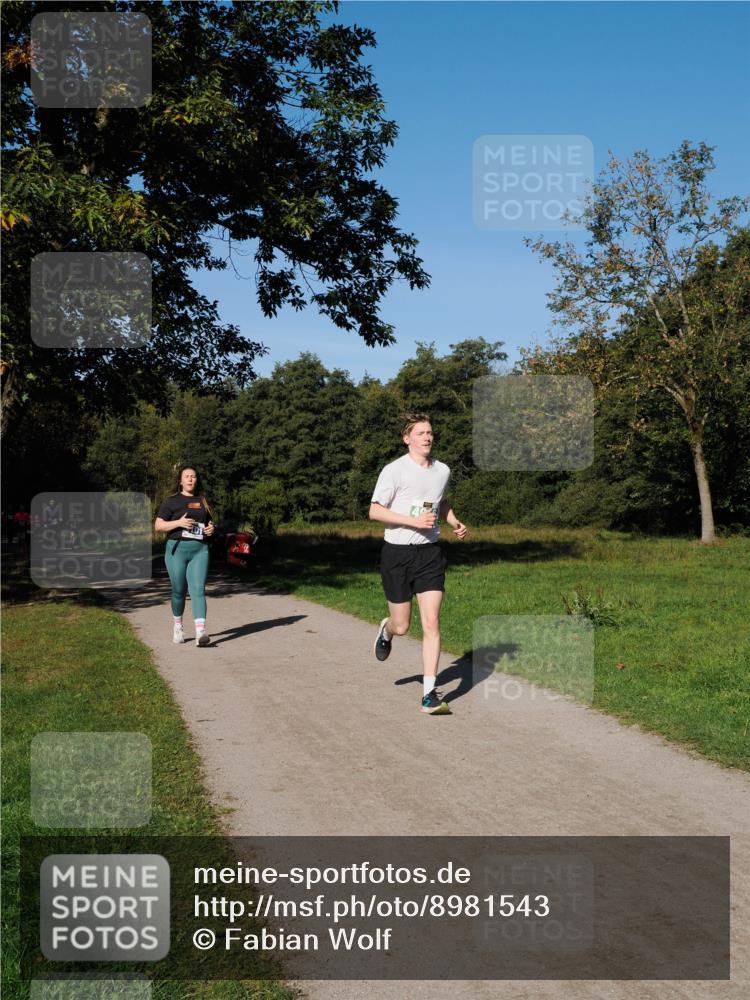 28.09.2025 - 33. Volkslauf durch das schöne Alstertal Fabian Wolf http://msf.ph/oto/8981543 28.09.2025 10:39:44 Laufen  meine-sportfotos.de