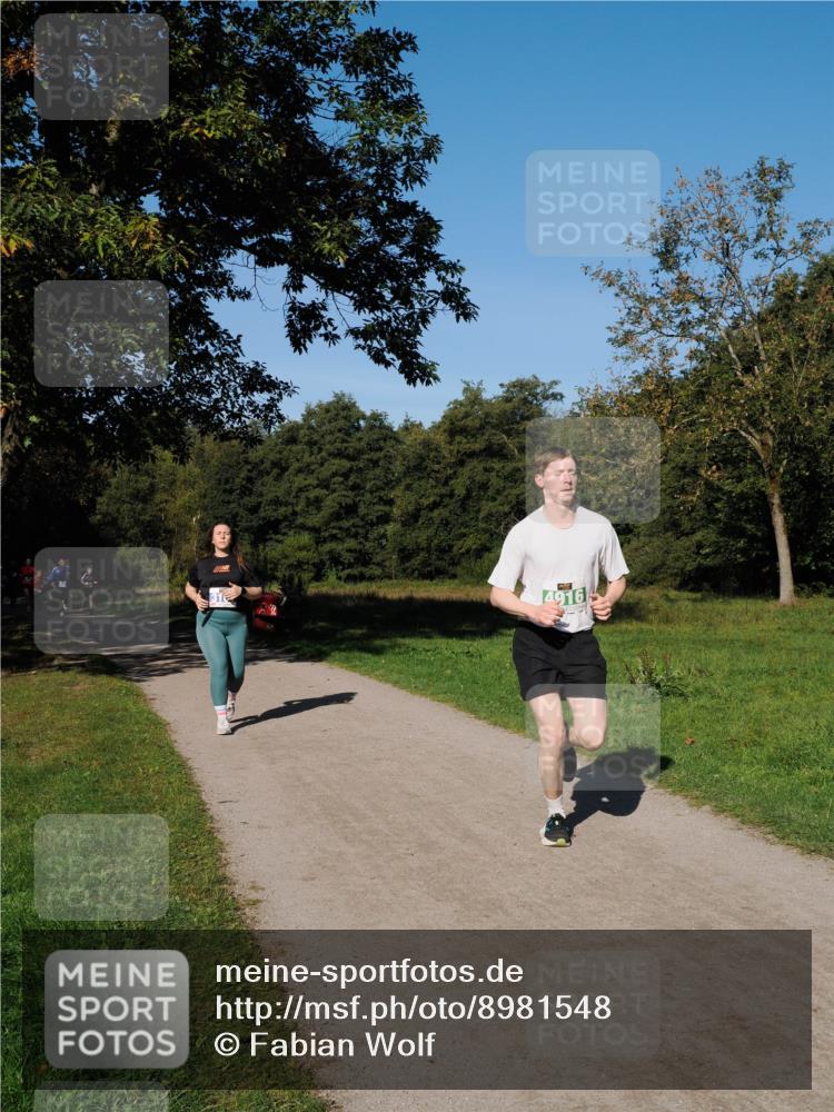 28.09.2025 - 33. Volkslauf durch das schöne Alstertal Fabian Wolf http://msf.ph/oto/8981548 28.09.2025 10:39:44 Laufen 4916 meine-sportfotos.de