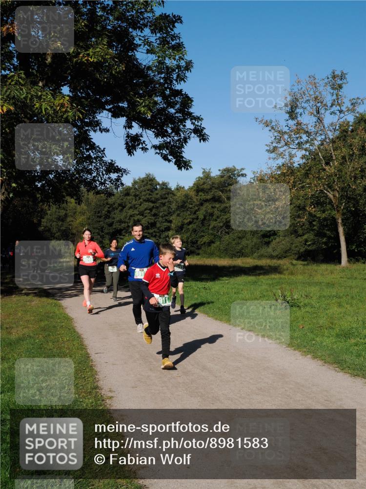28.09.2025 - 33. Volkslauf durch das schöne Alstertal Fabian Wolf http://msf.ph/oto/8981583 28.09.2025 10:39:54 Laufen 911 meine-sportfotos.de