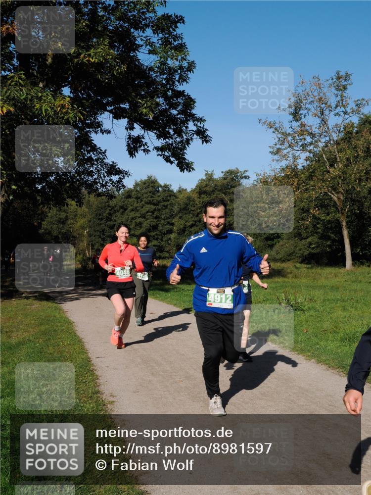 28.09.2025 - 33. Volkslauf durch das schöne Alstertal Fabian Wolf http://msf.ph/oto/8981597 28.09.2025 10:39:56 Laufen 4140, 4912 meine-sportfotos.de