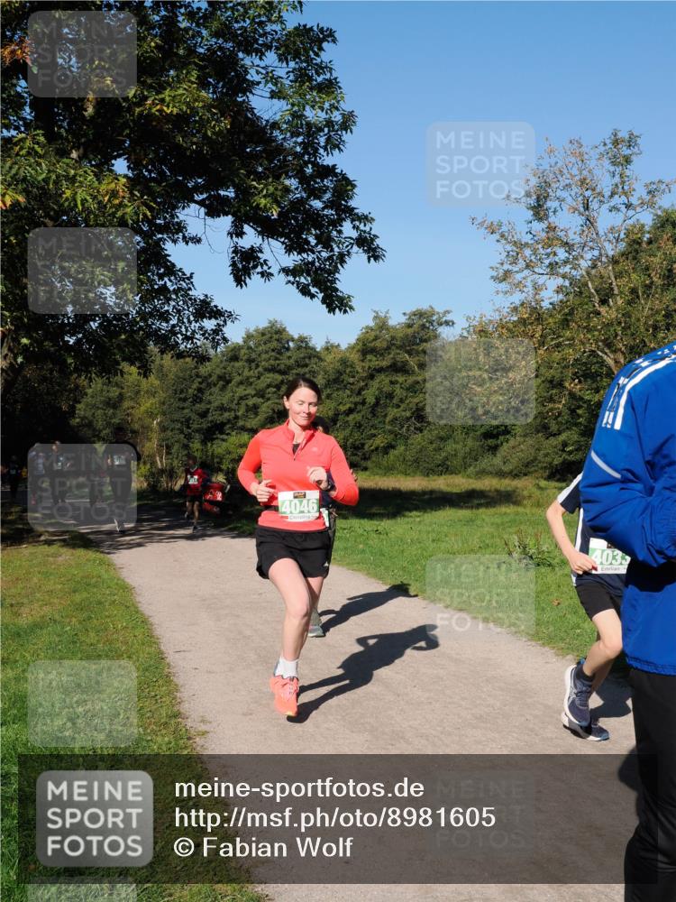 28.09.2025 - 33. Volkslauf durch das schöne Alstertal Fabian Wolf http://msf.ph/oto/8981605 28.09.2025 10:39:56 Laufen 4046, 4035 meine-sportfotos.de