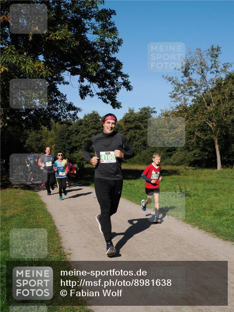 28.09.2025 - 33. Volkslauf durch das schöne Alstertal Fabian Wolf http://msf.ph/oto/8981638 28.09.2025 10:40:01 Laufen 4160, 4914 meine-sportfotos.de
