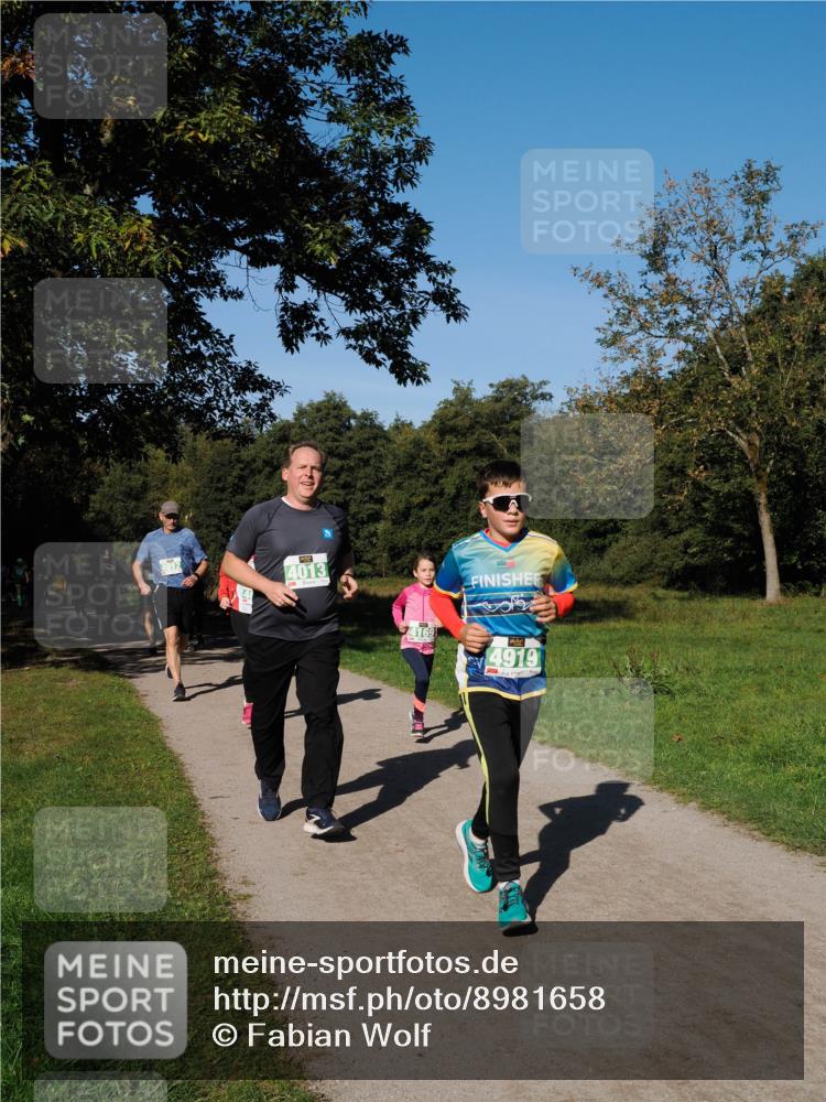 28.09.2025 - 33. Volkslauf durch das schöne Alstertal Fabian Wolf http://msf.ph/oto/8981658 28.09.2025 10:40:04 Laufen 4012, 4013, 4169, 4919 meine-sportfotos.de