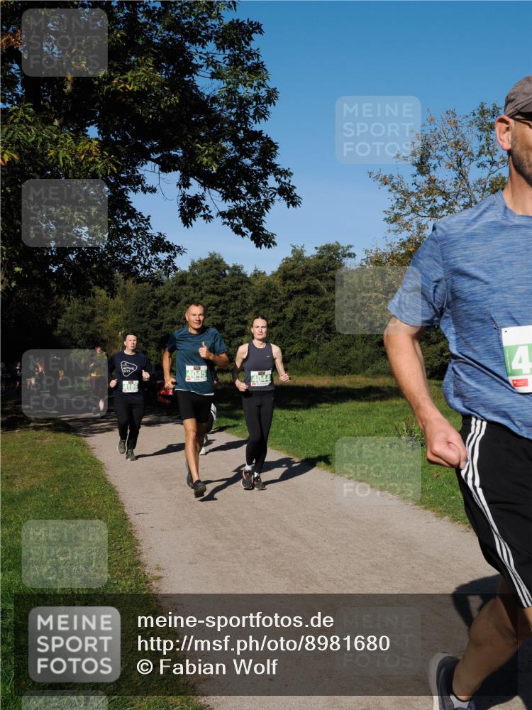 28.09.2025 - 33. Volkslauf durch das schöne Alstertal Fabian Wolf http://msf.ph/oto/8981680 28.09.2025 10:40:08 Laufen 4186, 4045, 4044 meine-sportfotos.de