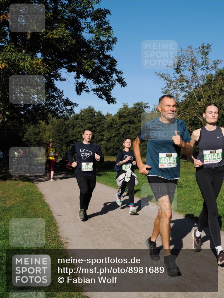28.09.2025 - 33. Volkslauf durch das schöne Alstertal Fabian Wolf http://msf.ph/oto/8981689 28.09.2025 10:40:09 Laufen 4186, 4045, 4044 meine-sportfotos.de