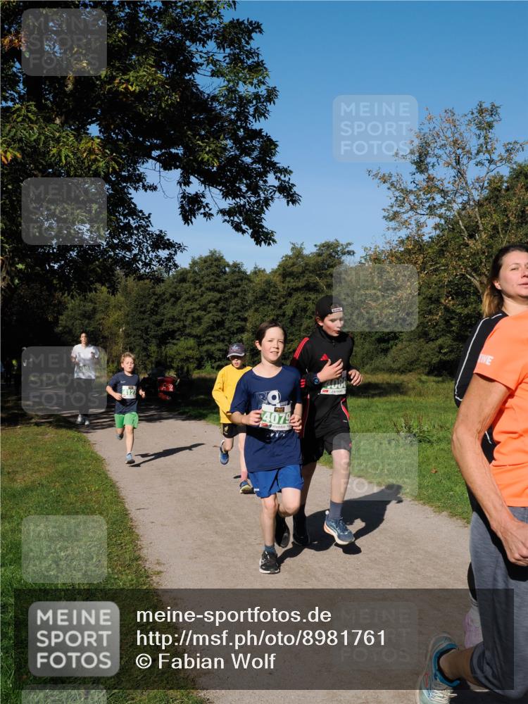 28.09.2025 - 33. Volkslauf durch das schöne Alstertal Fabian Wolf http://msf.ph/oto/8981761 28.09.2025 10:40:20 Laufen 4127, 40792, 1 meine-sportfotos.de