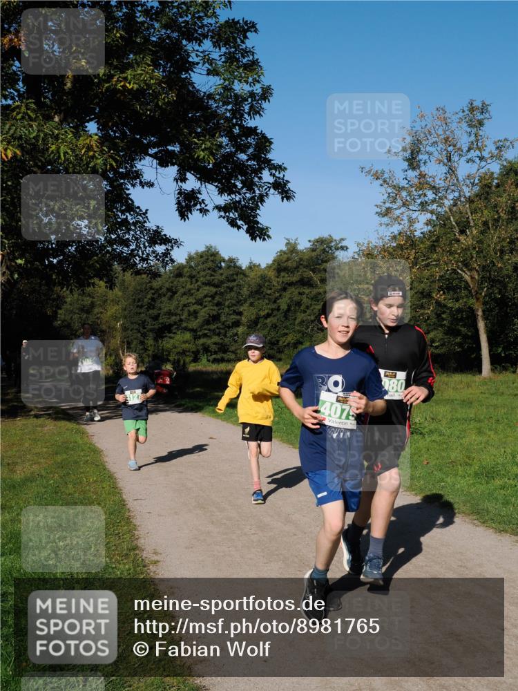 28.09.2025 - 33. Volkslauf durch das schöne Alstertal Fabian Wolf http://msf.ph/oto/8981765 28.09.2025 10:40:20 Laufen 127, 4075, 80 meine-sportfotos.de
