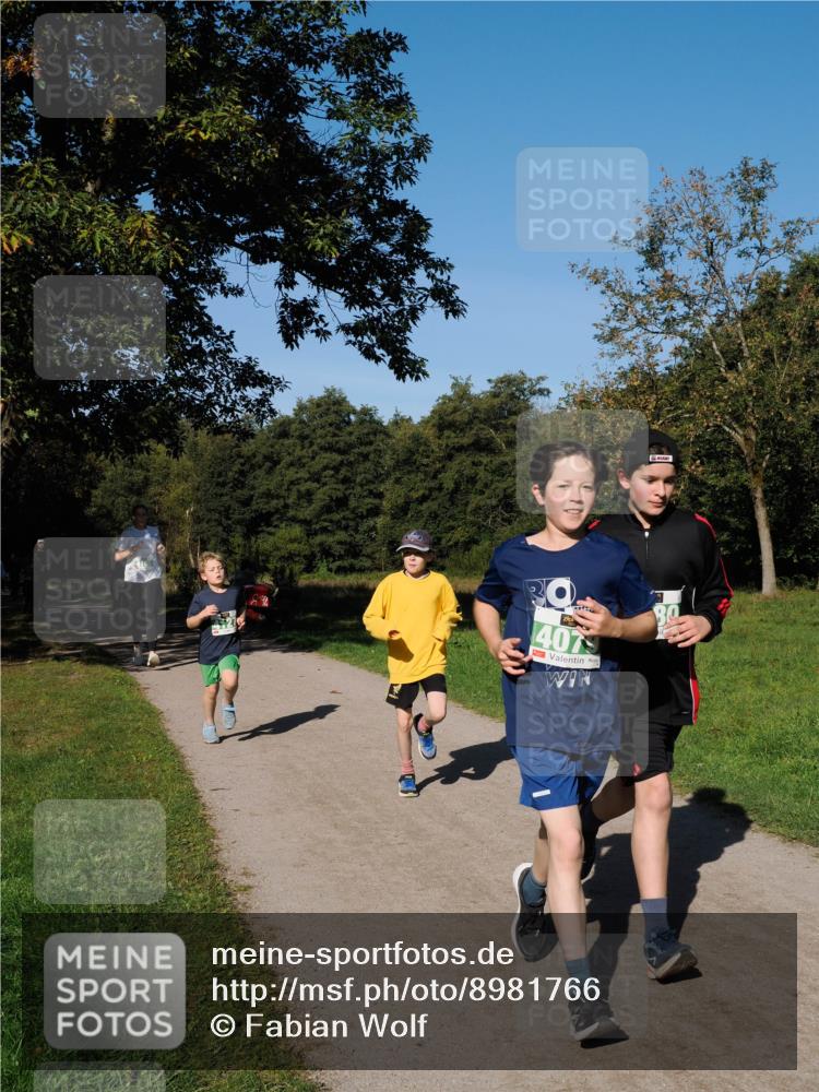 28.09.2025 - 33. Volkslauf durch das schöne Alstertal Fabian Wolf http://msf.ph/oto/8981766 28.09.2025 10:40:20 Laufen 4079 meine-sportfotos.de