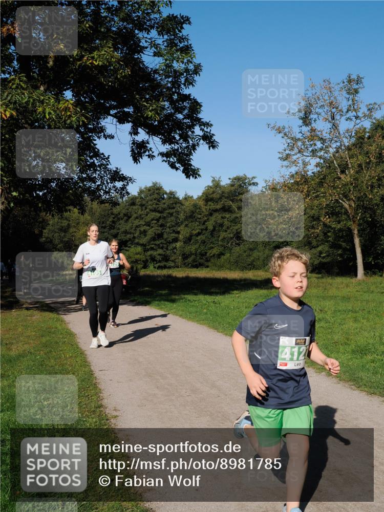 28.09.2025 - 33. Volkslauf durch das schöne Alstertal Fabian Wolf http://msf.ph/oto/8981785 28.09.2025 10:40:22 Laufen 412 meine-sportfotos.de
