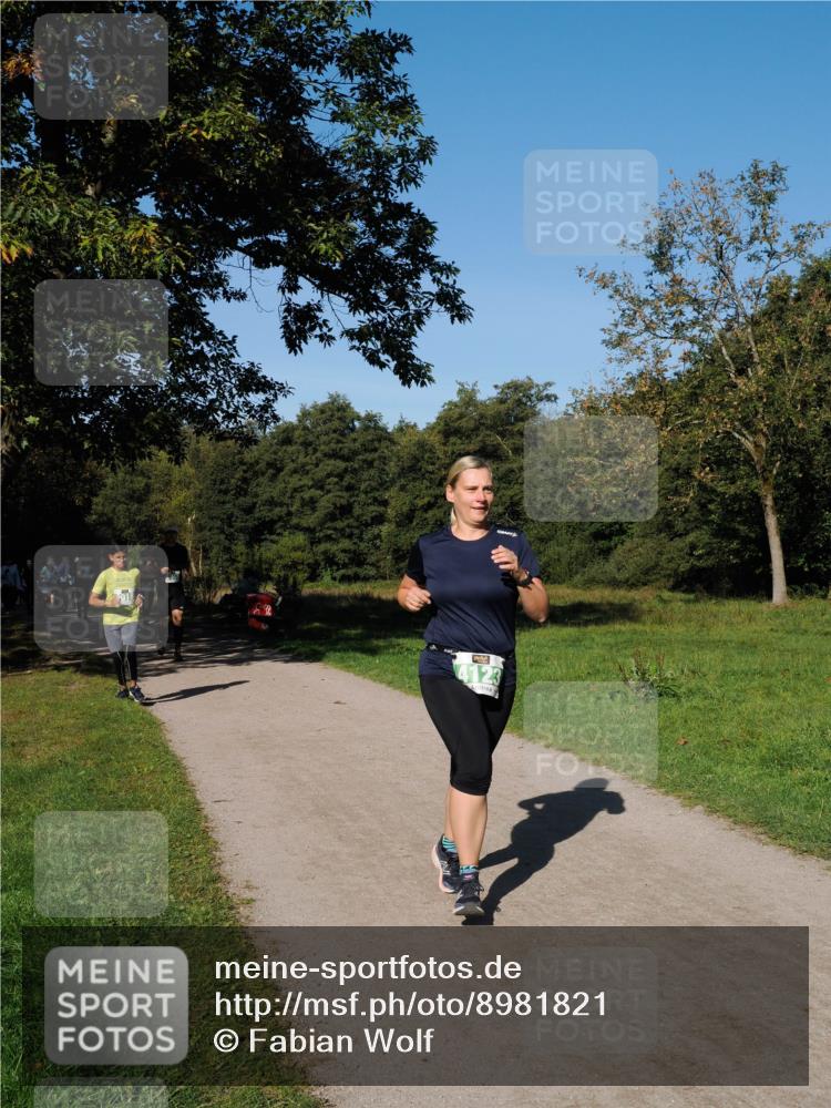 28.09.2025 - 33. Volkslauf durch das schöne Alstertal Fabian Wolf http://msf.ph/oto/8981821 28.09.2025 10:40:27 Laufen 4123 meine-sportfotos.de