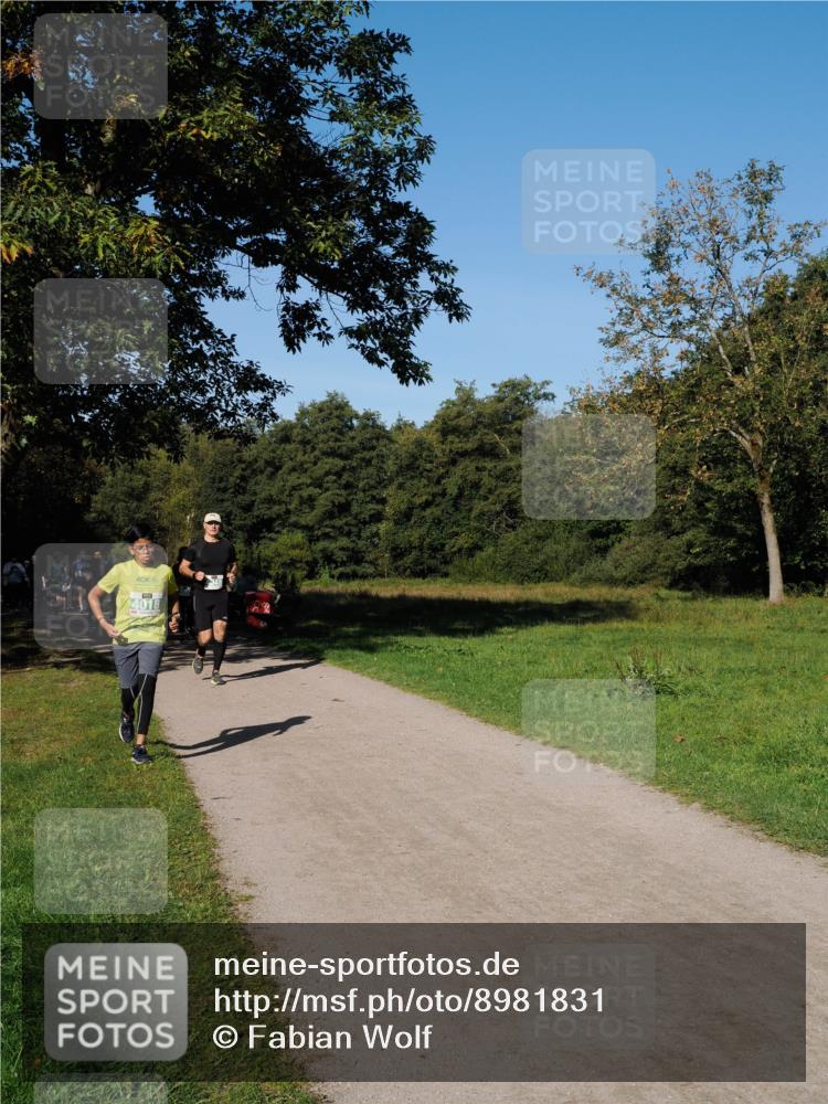 28.09.2025 - 33. Volkslauf durch das schöne Alstertal Fabian Wolf http://msf.ph/oto/8981831 28.09.2025 10:40:28 Laufen 4018 meine-sportfotos.de