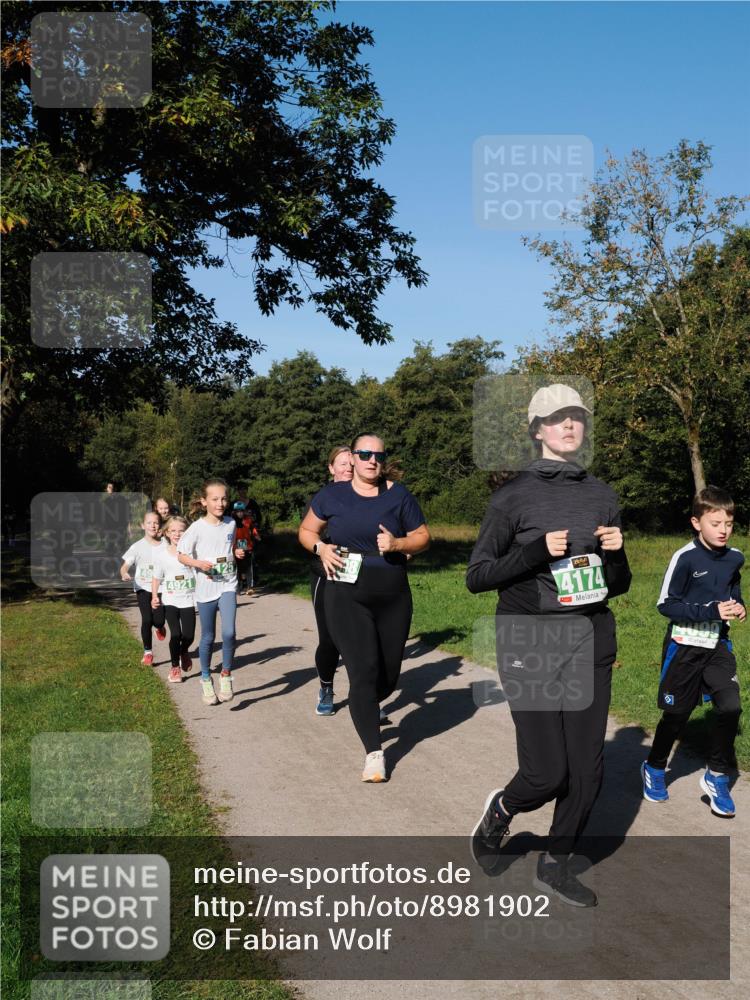 28.09.2025 - 33. Volkslauf durch das schöne Alstertal Fabian Wolf http://msf.ph/oto/8981902 28.09.2025 10:40:46 Laufen 4174 meine-sportfotos.de