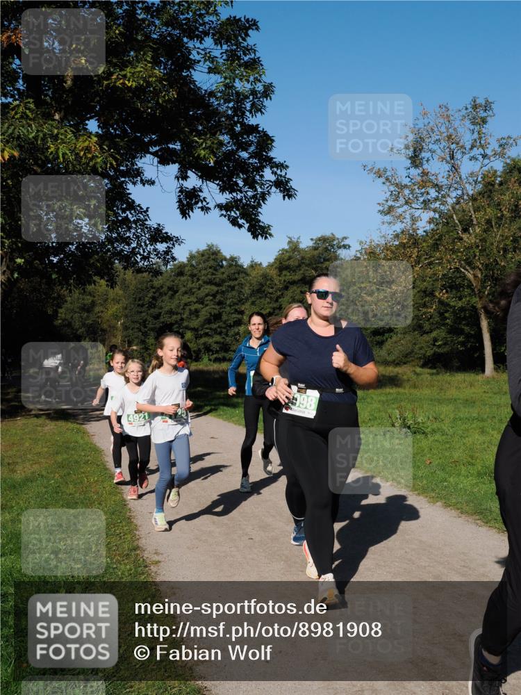 28.09.2025 - 33. Volkslauf durch das schöne Alstertal Fabian Wolf http://msf.ph/oto/8981908 28.09.2025 10:40:46 Laufen 998 meine-sportfotos.de