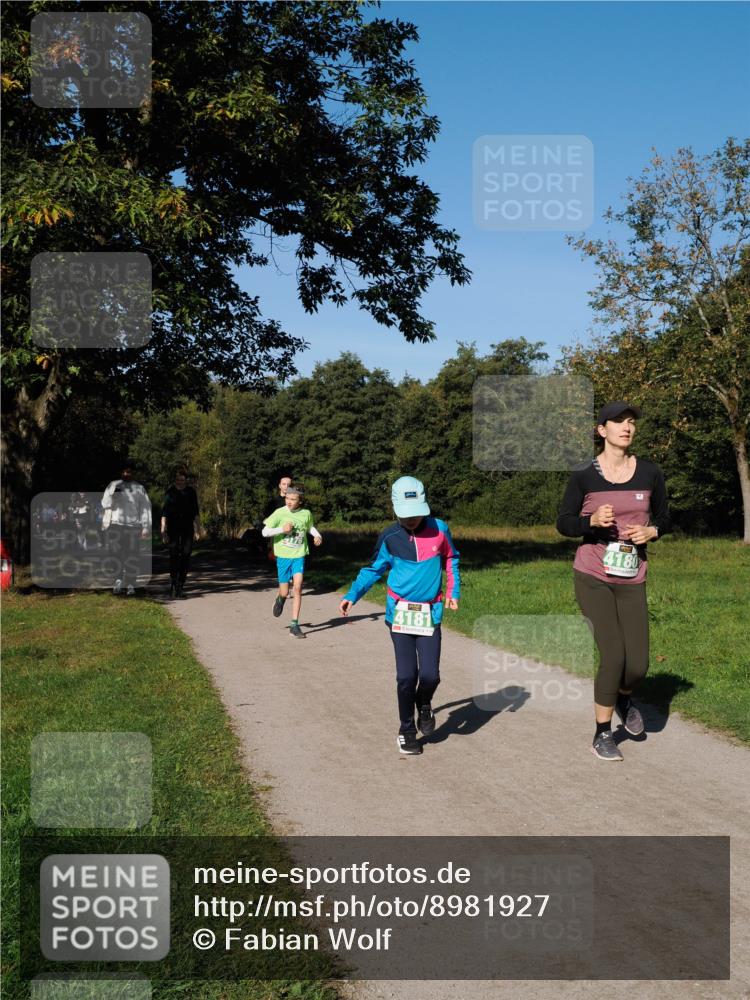 28.09.2025 - 33. Volkslauf durch das schöne Alstertal Fabian Wolf http://msf.ph/oto/8981927 28.09.2025 10:40:52 Laufen 4181, 4180 meine-sportfotos.de