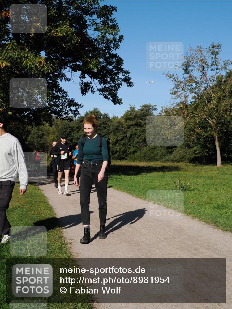 28.09.2025 - 33. Volkslauf durch das schöne Alstertal Fabian Wolf http://msf.ph/oto/8981954 28.09.2025 10:41:01 Laufen  meine-sportfotos.de