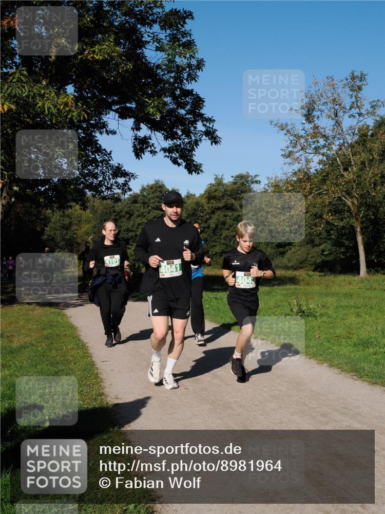 28.09.2025 - 33. Volkslauf durch das schöne Alstertal Fabian Wolf http://msf.ph/oto/8981964 28.09.2025 10:41:04 Laufen 4101, 4041, 4043 meine-sportfotos.de