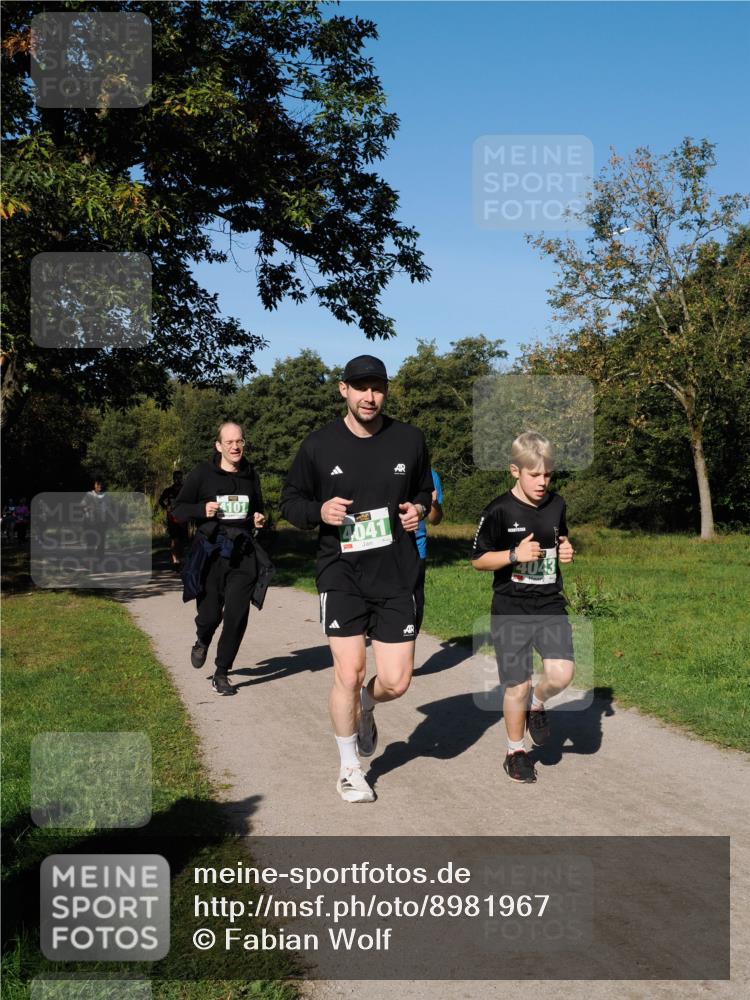 28.09.2025 - 33. Volkslauf durch das schöne Alstertal Fabian Wolf http://msf.ph/oto/8981967 28.09.2025 10:41:04 Laufen 4101, 4041, 4043 meine-sportfotos.de