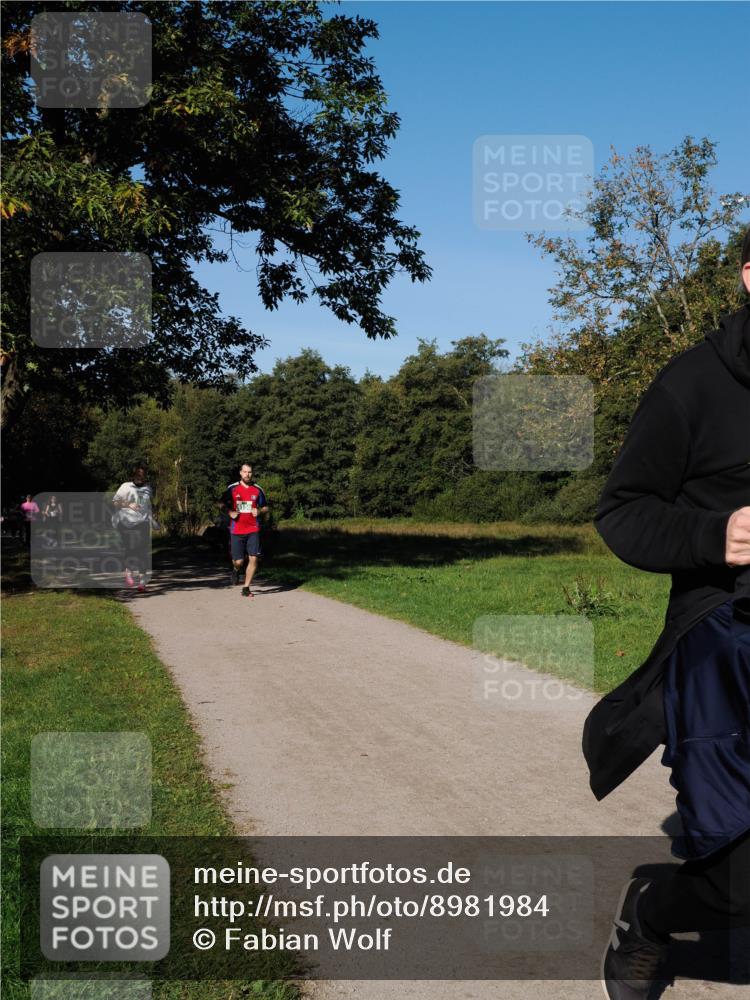 28.09.2025 - 33. Volkslauf durch das schöne Alstertal Fabian Wolf http://msf.ph/oto/8981984 28.09.2025 10:41:06 Laufen  meine-sportfotos.de