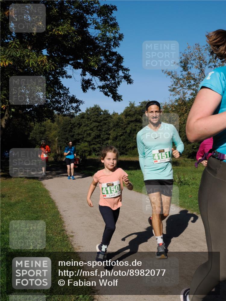 28.09.2025 - 33. Volkslauf durch das schöne Alstertal Fabian Wolf http://msf.ph/oto/8982077 28.09.2025 10:41:42 Laufen 4150, 1, 4151 meine-sportfotos.de
