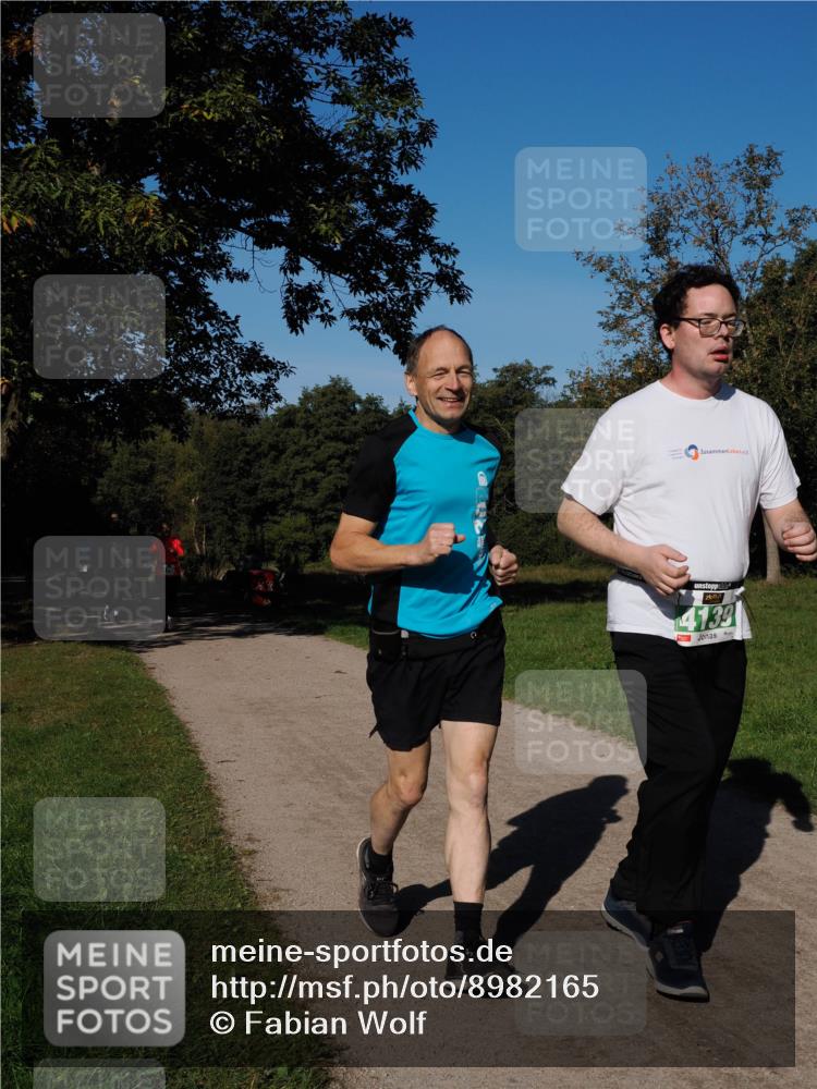28.09.2025 - 33. Volkslauf durch das schöne Alstertal Fabian Wolf http://msf.ph/oto/8982165 28.09.2025 10:42:06 Laufen 4139 meine-sportfotos.de