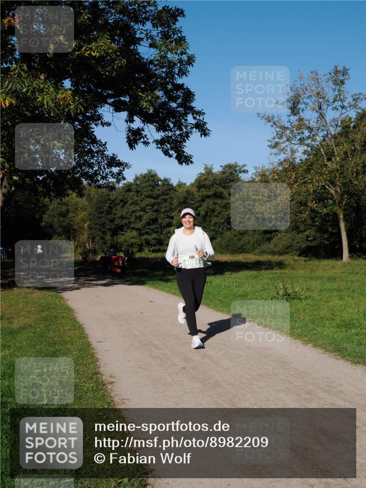 28.09.2025 - 33. Volkslauf durch das schöne Alstertal Fabian Wolf http://msf.ph/oto/8982209 28.09.2025 10:42:41 Laufen 4068 meine-sportfotos.de