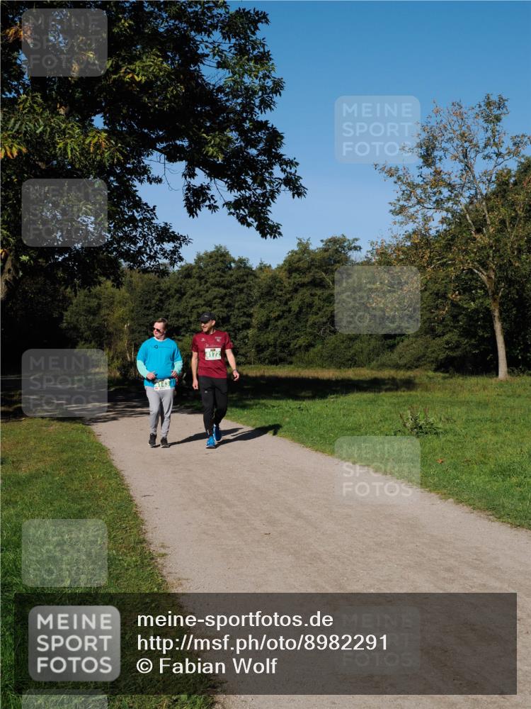 28.09.2025 - 33. Volkslauf durch das schöne Alstertal Fabian Wolf http://msf.ph/oto/8982291 28.09.2025 10:43:17 Laufen 4143, 4172 meine-sportfotos.de