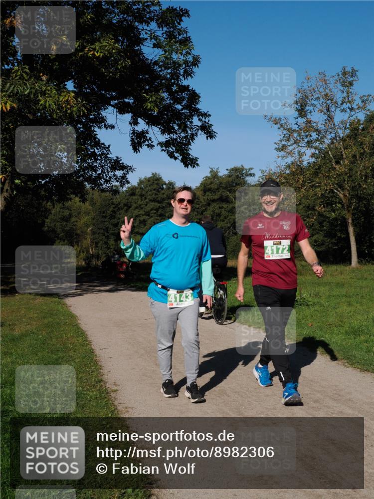 28.09.2025 - 33. Volkslauf durch das schöne Alstertal Fabian Wolf http://msf.ph/oto/8982306 28.09.2025 10:43:21 Laufen 10, 4172, 4143 meine-sportfotos.de