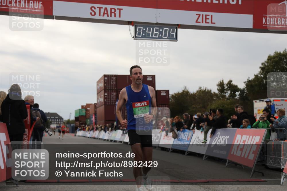 03.10.2025 - Köhlbrandbrückenlauf Yannick Fuchs http://msf.ph/oto/8982429 03.10.2025 15:46:02 Ziel 7002, 7003, 9130 meine-sportfotos.de