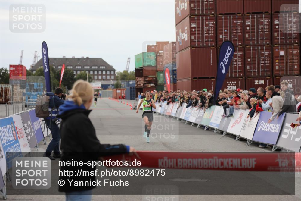 03.10.2025 - Köhlbrandbrückenlauf Yannick Fuchs http://msf.ph/oto/8982475 03.10.2025 15:46:54 Ziel 7034 meine-sportfotos.de