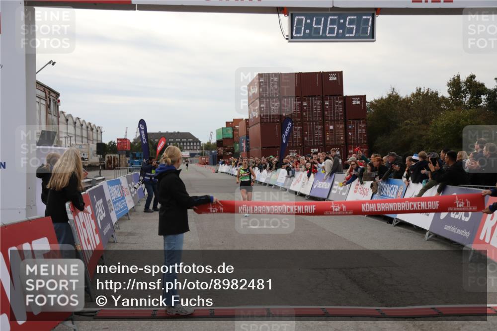 03.10.2025 - Köhlbrandbrückenlauf Yannick Fuchs http://msf.ph/oto/8982481 03.10.2025 15:46:55 Ziel 7034 meine-sportfotos.de