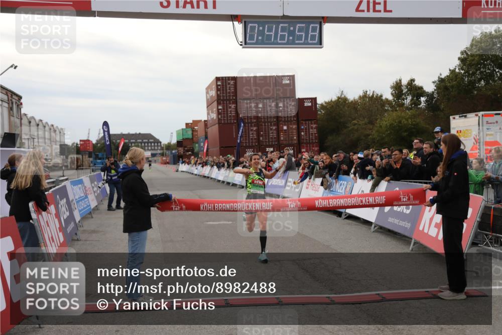 03.10.2025 - Köhlbrandbrückenlauf Yannick Fuchs http://msf.ph/oto/8982488 03.10.2025 15:46:57 Ziel 7034 meine-sportfotos.de