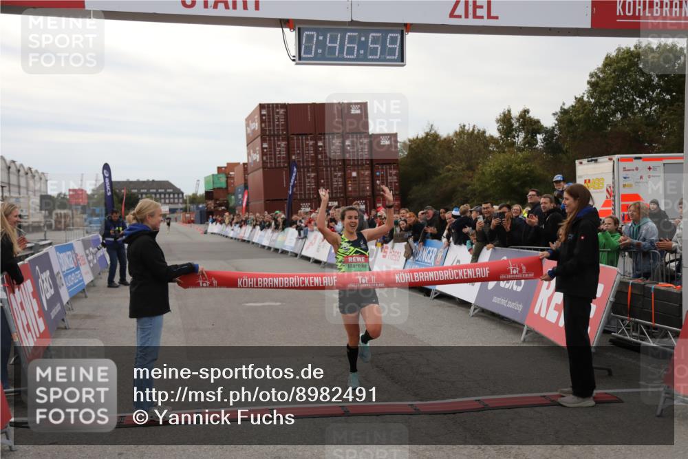 03.10.2025 - Köhlbrandbrückenlauf Yannick Fuchs http://msf.ph/oto/8982491 03.10.2025 15:46:57 Ziel 7034 meine-sportfotos.de