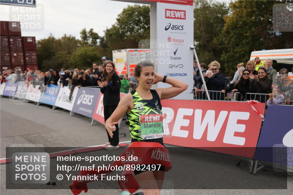 03.10.2025 - Köhlbrandbrückenlauf Yannick Fuchs http://msf.ph/oto/8982497 03.10.2025 15:46:58 Ziel 7034 meine-sportfotos.de