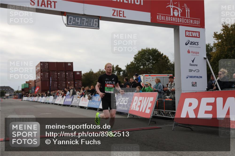 03.10.2025 - Köhlbrandbrückenlauf Yannick Fuchs http://msf.ph/oto/8982513 03.10.2025 15:47:14 Ziel 7015 meine-sportfotos.de