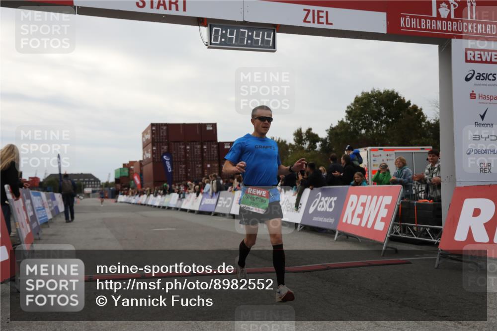 03.10.2025 - Köhlbrandbrückenlauf Yannick Fuchs http://msf.ph/oto/8982552 03.10.2025 15:47:42 Ziel 7022, 9588 meine-sportfotos.de