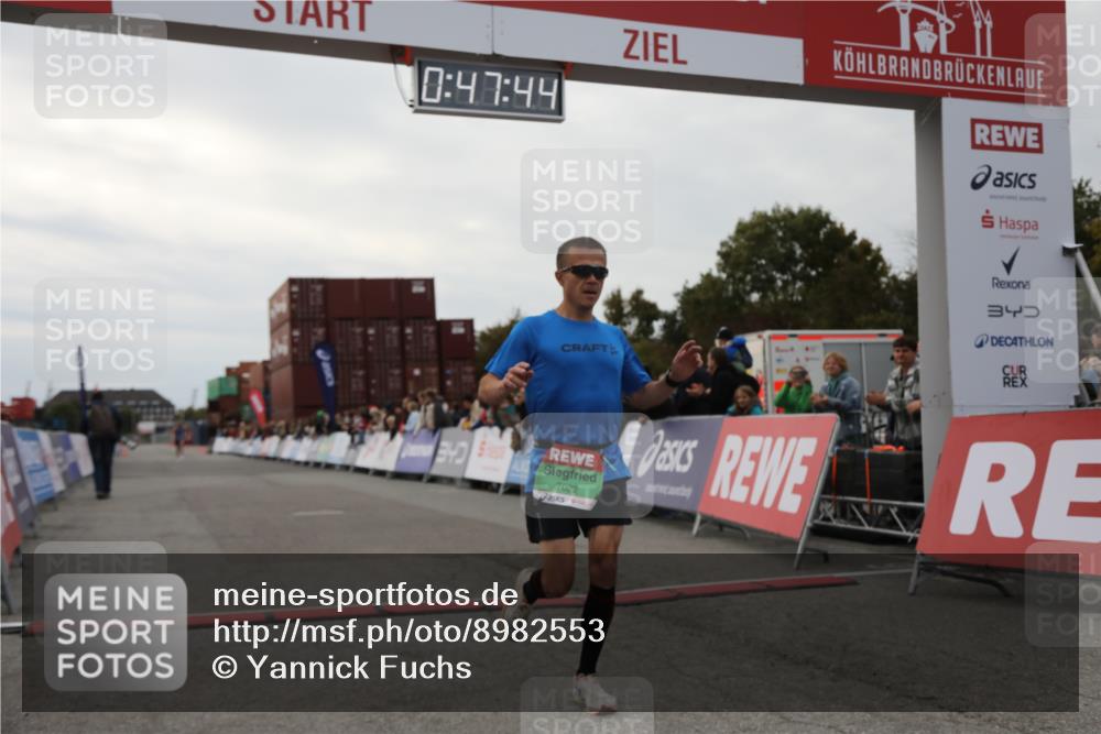 03.10.2025 - Köhlbrandbrückenlauf Yannick Fuchs http://msf.ph/oto/8982553 03.10.2025 15:47:42 Ziel 7022, 9588 meine-sportfotos.de