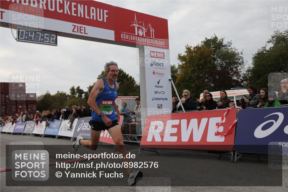 03.10.2025 - Köhlbrandbrückenlauf Yannick Fuchs http://msf.ph/oto/8982576 03.10.2025 15:47:50 Ziel 9588 meine-sportfotos.de