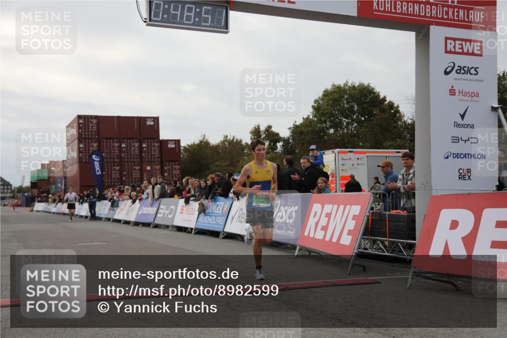 03.10.2025 - Köhlbrandbrückenlauf Yannick Fuchs http://msf.ph/oto/8982599 03.10.2025 15:48:49 Ziel 7009, 8871 meine-sportfotos.de