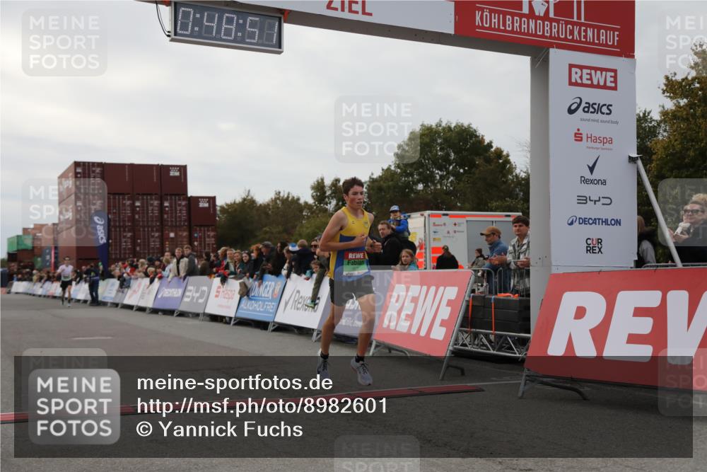 03.10.2025 - Köhlbrandbrückenlauf Yannick Fuchs http://msf.ph/oto/8982601 03.10.2025 15:48:49 Ziel 7009, 8871 meine-sportfotos.de