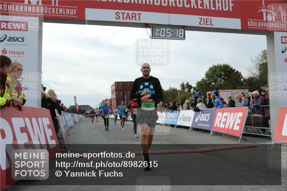 03.10.2025 - Köhlbrandbrückenlauf Yannick Fuchs http://msf.ph/oto/8982615 03.10.2025 16:05:16 Ziel 7201, 7207, 7403, 7422, 7473, 7643, 9421, 9422, 9592, 9627, 9690 meine-sportfotos.de