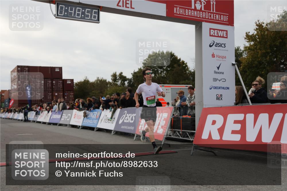 03.10.2025 - Köhlbrandbrückenlauf Yannick Fuchs http://msf.ph/oto/8982633 03.10.2025 15:48:55 Ziel 7009 meine-sportfotos.de