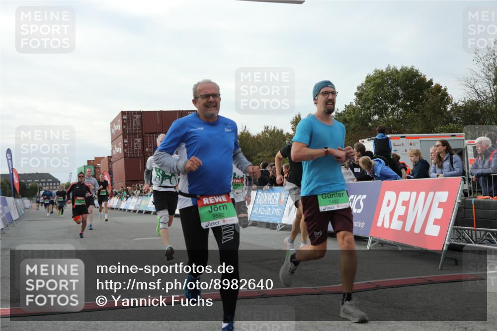 03.10.2025 - Köhlbrandbrückenlauf Yannick Fuchs http://msf.ph/oto/8982640 03.10.2025 16:05:19 Ziel 7207, 7403, 7422, 7473, 7643, 8099, 9421, 9422, 9475, 9592, 9627 meine-sportfotos.de