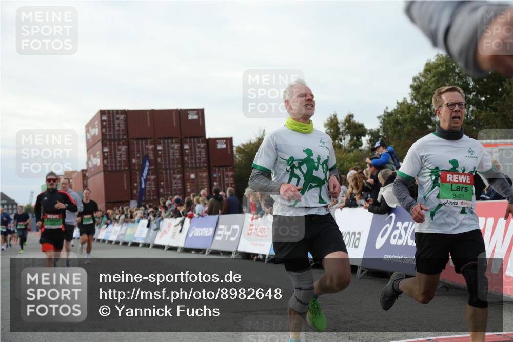 03.10.2025 - Köhlbrandbrückenlauf Yannick Fuchs http://msf.ph/oto/8982648 03.10.2025 16:05:20 Ziel 7207, 7403, 7422, 7473, 7643, 8099, 9127, 9421, 9422, 9475, 9592, 9627 meine-sportfotos.de